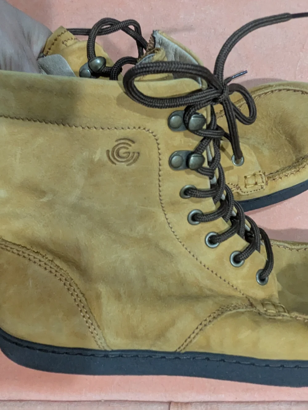 Groundies Yellow Tan Chukka Boots Sz 11